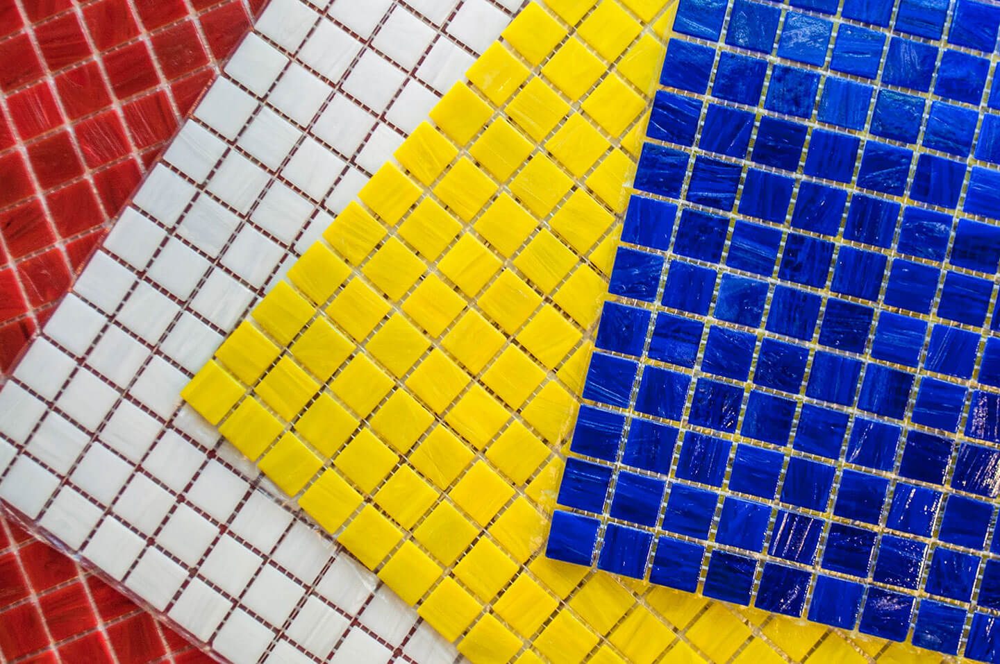 Colores-Golden-Eye-Install-36622-(2)