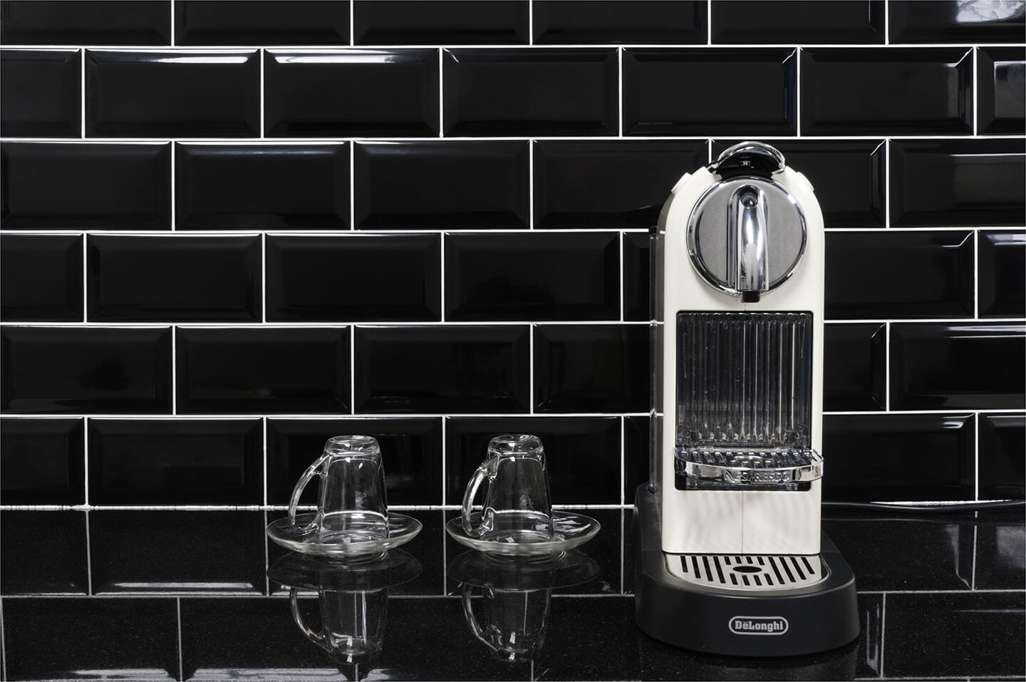 Esperanza-Blank-Wall-Install-36646-(3)