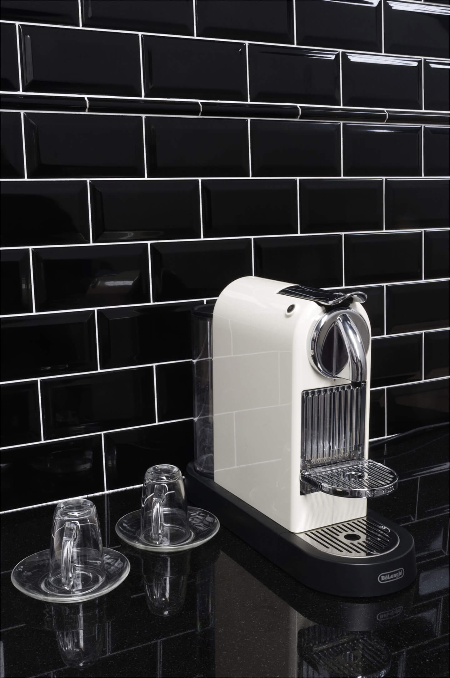 Esperanza-Blank-Wall-Install-36646-(4)