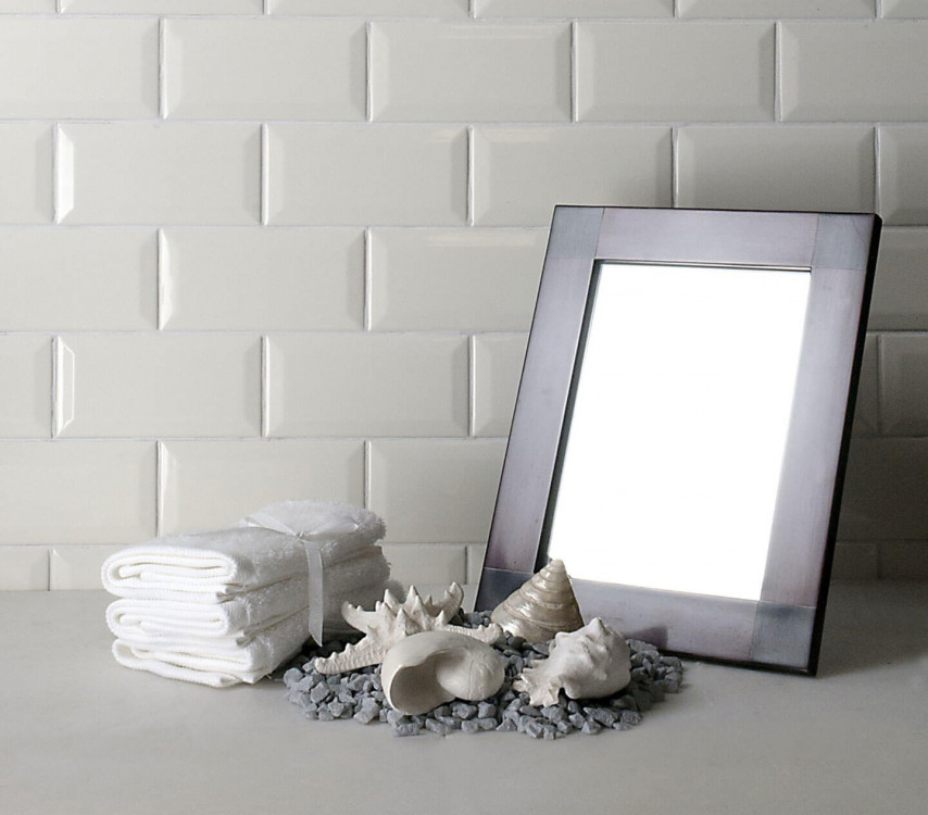 Esperanza-Blank-Wall-Install-36646-(10)