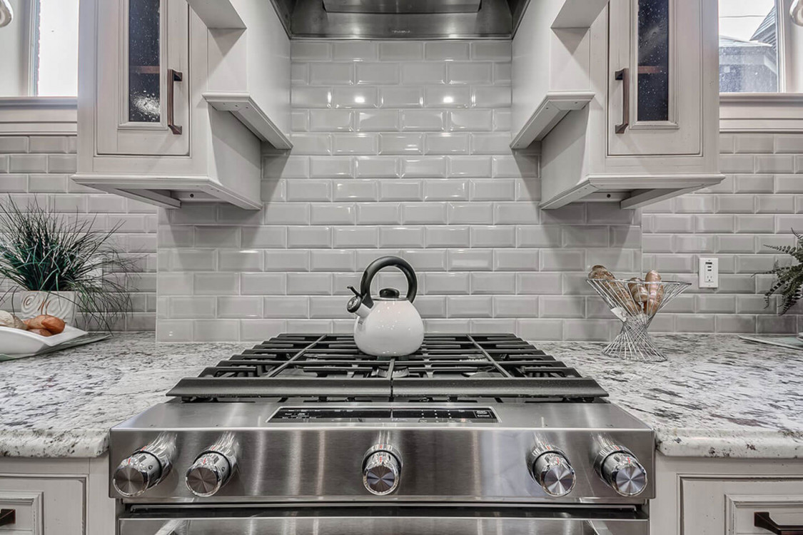 Esperanza-Blank-Wall-Install-36646-(13)