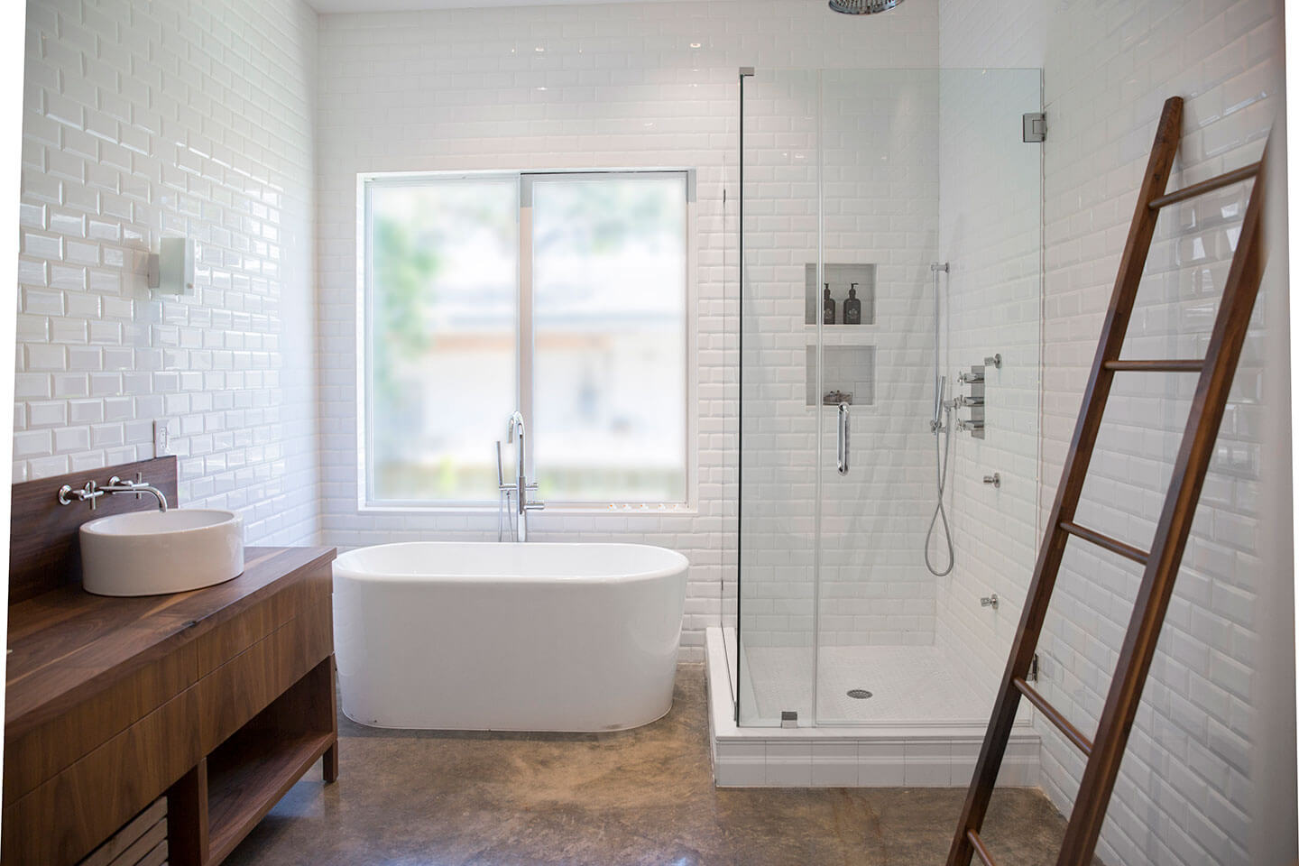 Esperanza-Blank-Wall-Install-36646-(16)