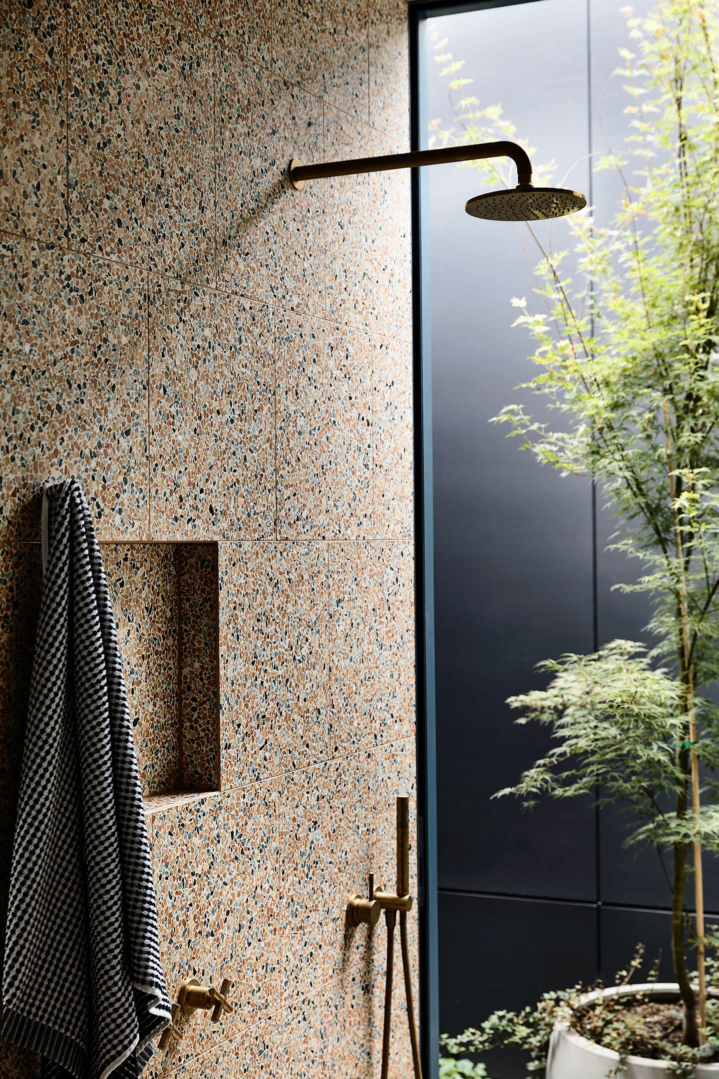 Gemma-Marmo-Terrazzo-Install-36683-(5)