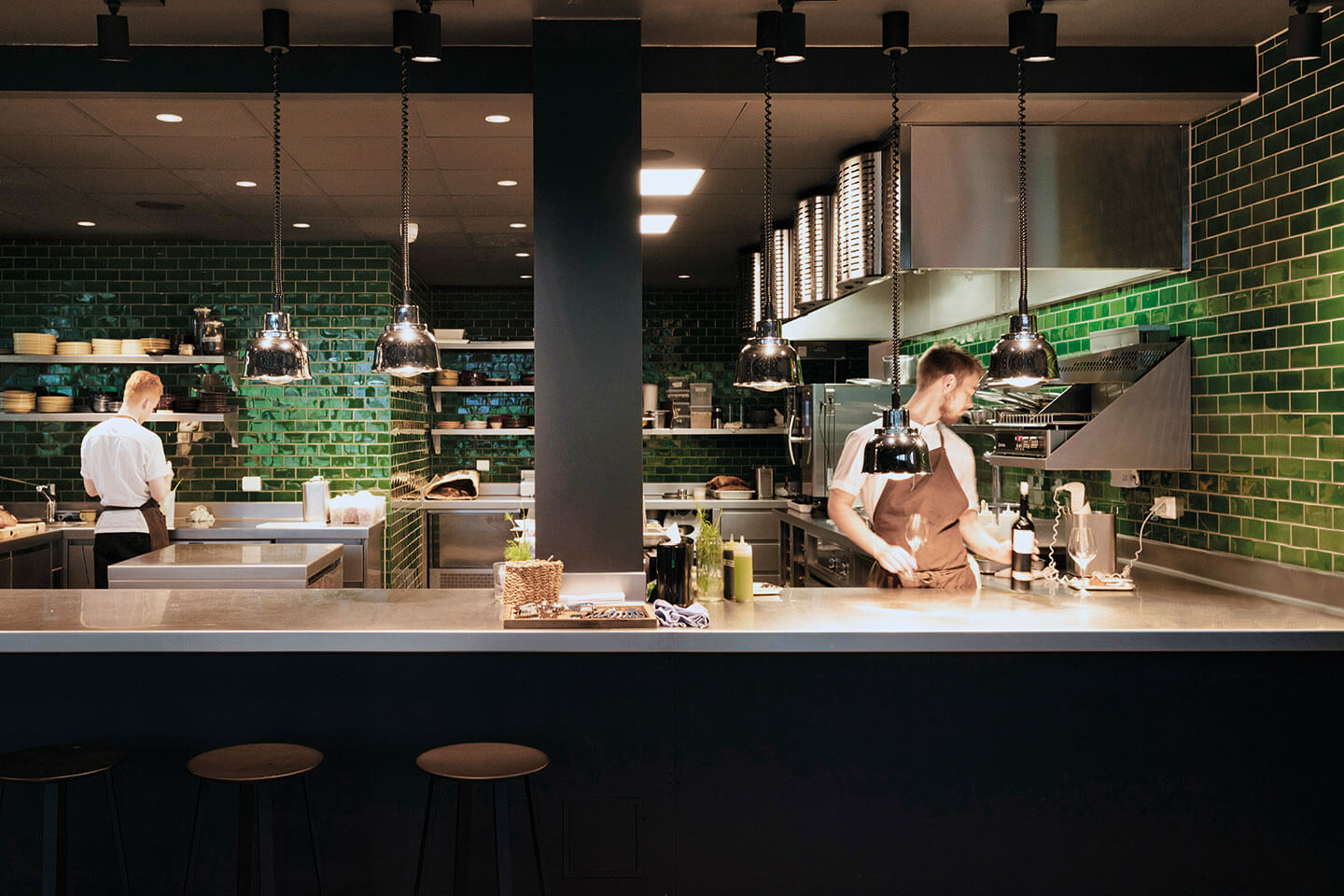 Kera-Transparent-Wall-Install-36761-(6)