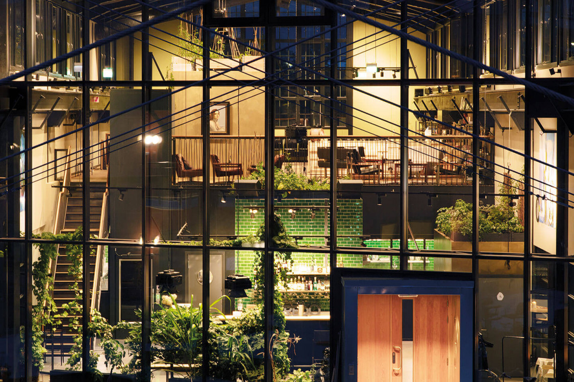 Kera-Transparent-Wall-Install-36761-(7)