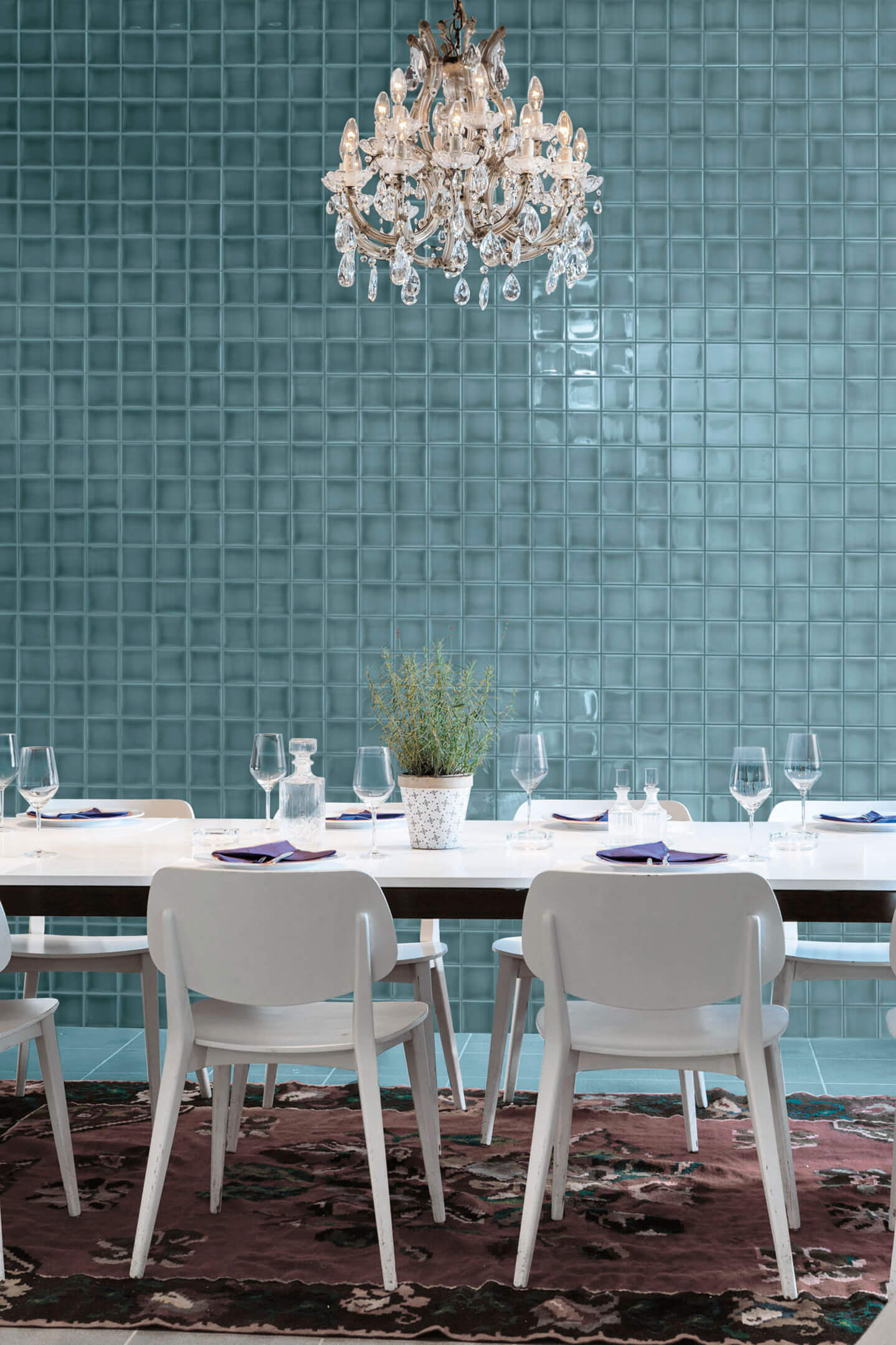 Kera-Transparent-Wall-Install-36761-(8)