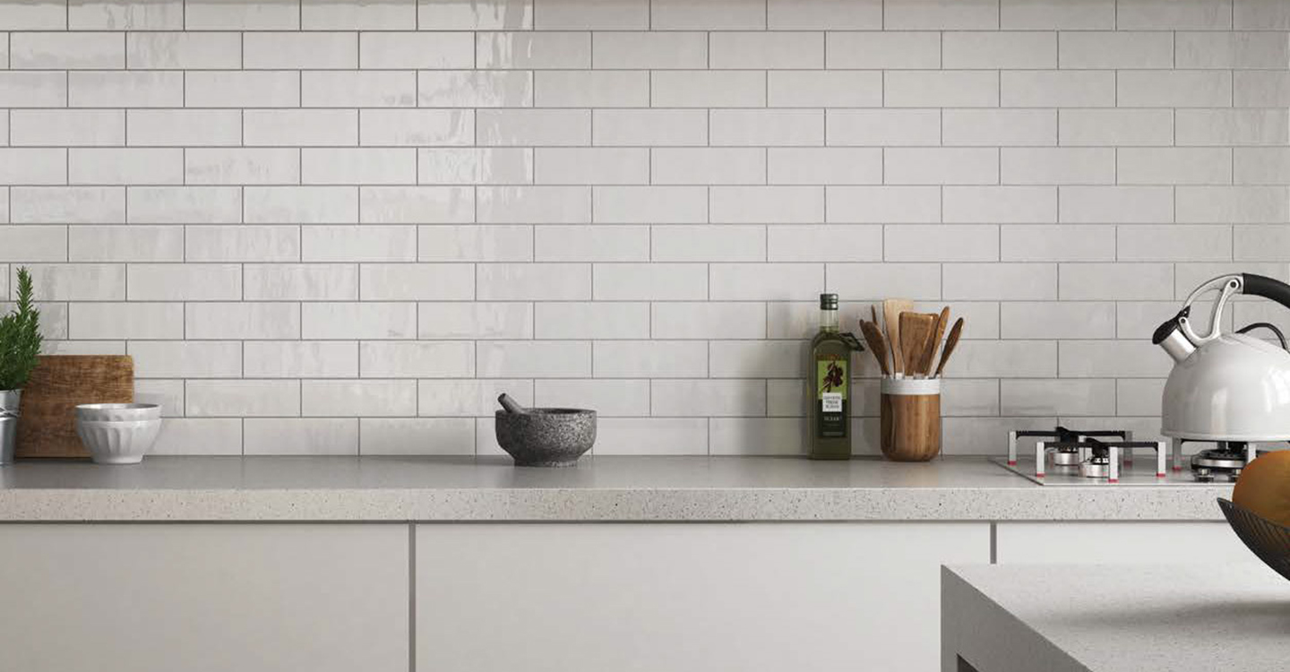 Casey-Home-White-Glossy-Swatch-37798-3