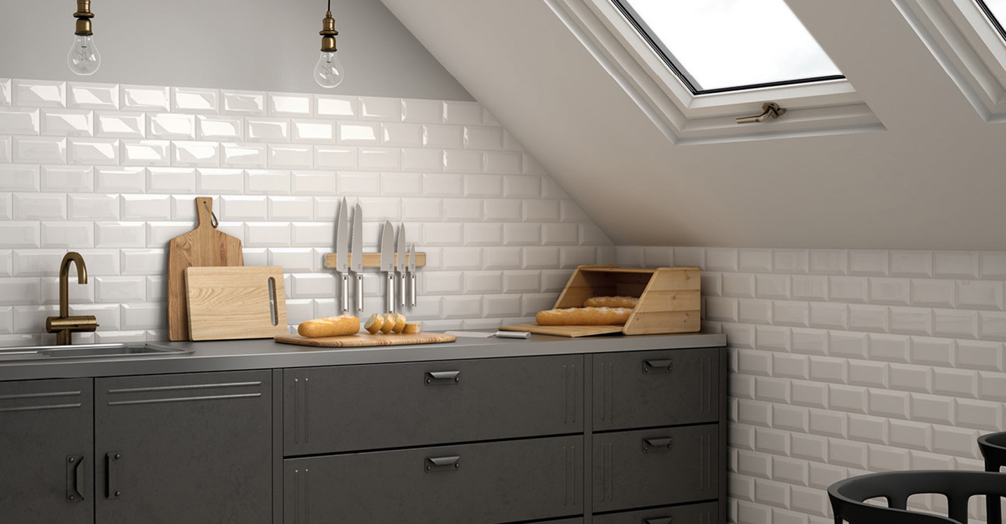 Casey-Metro-White-Glossy-Swatch-37809-4