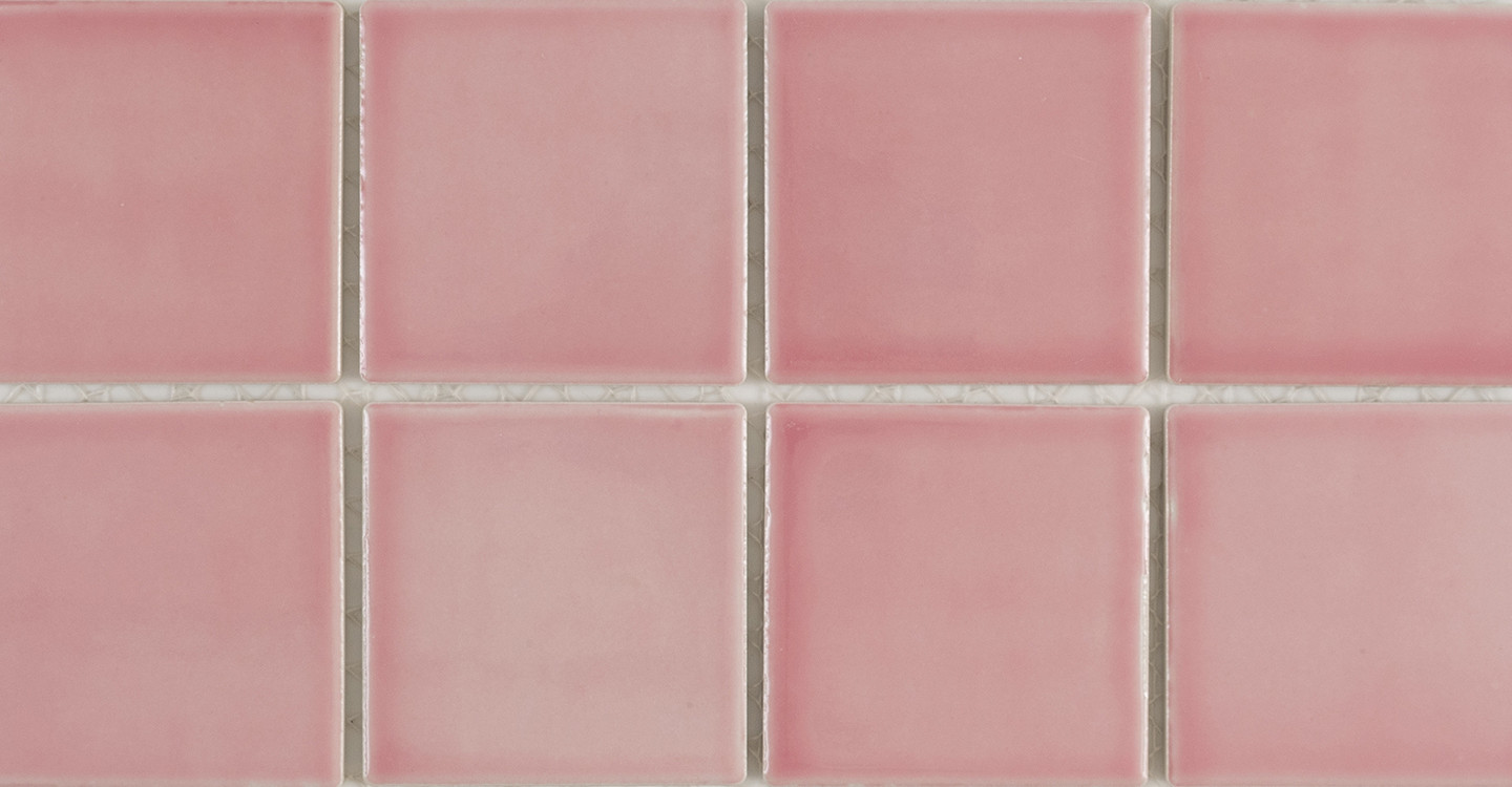 International-Coda-Misty-Pale-Pink-Glossy-Swatch-320834