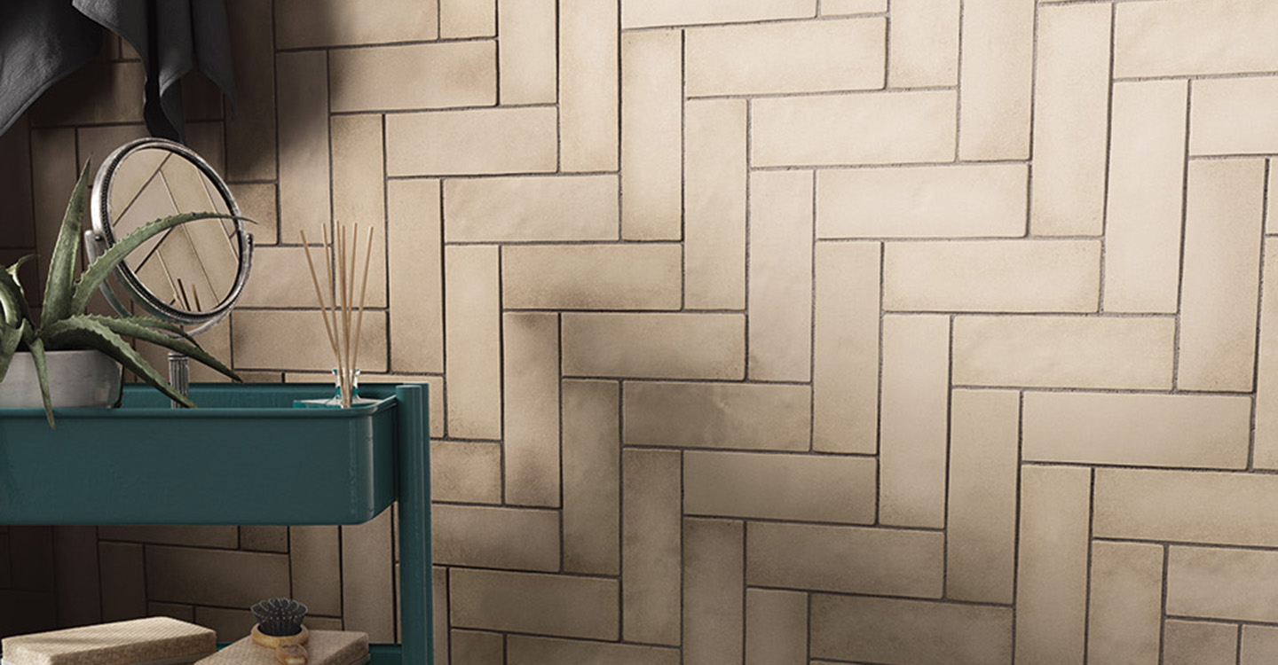 Agami-Topiary-Install-3