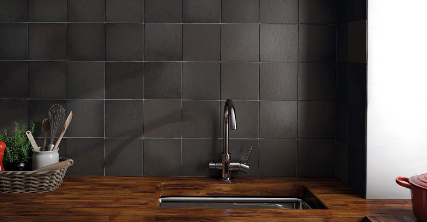 Agami-Topiary-Install-14