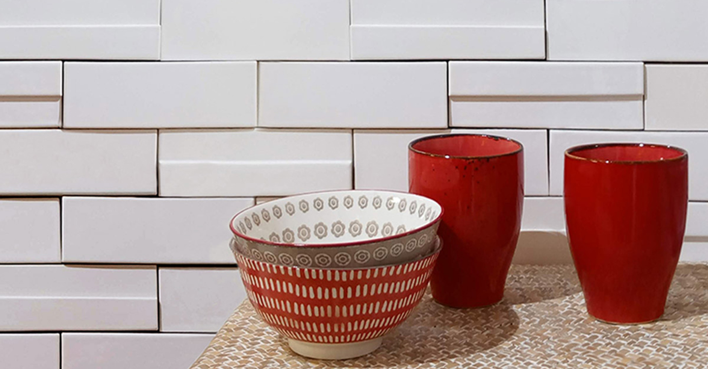 Avi-Ooma-White-Mix-Glossy-Swatch-378685