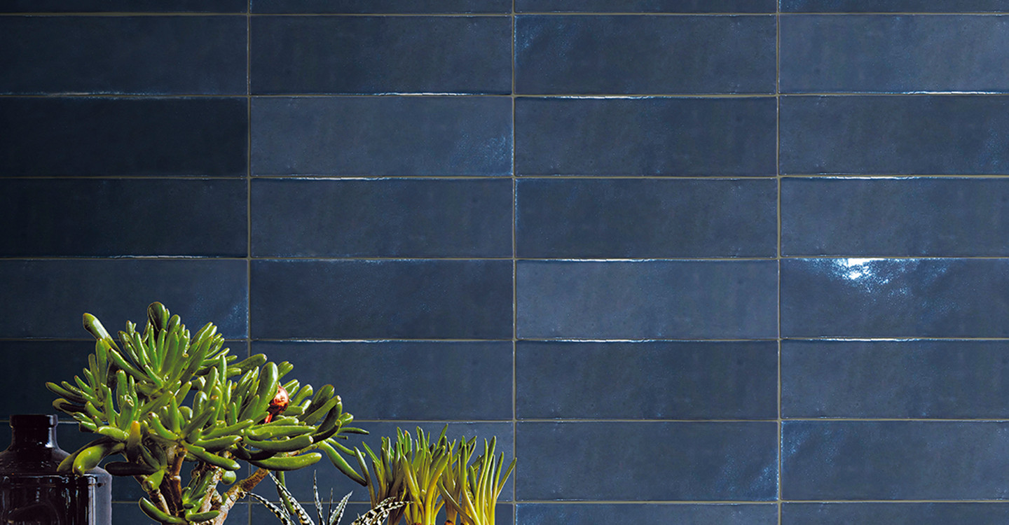 Avi-Palmier-Blue-Satin-378701-2