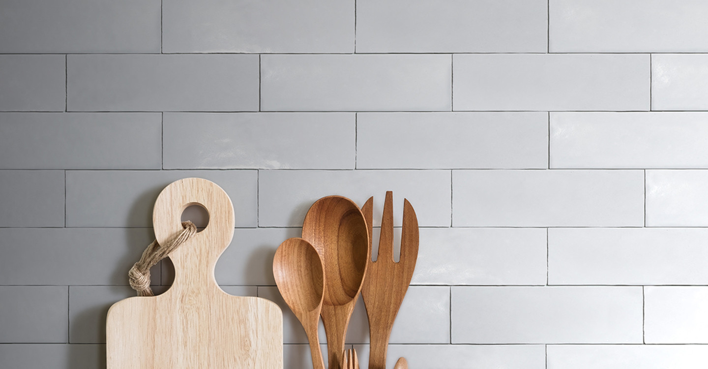 Avi-Palmier-White-Satin-378697-1