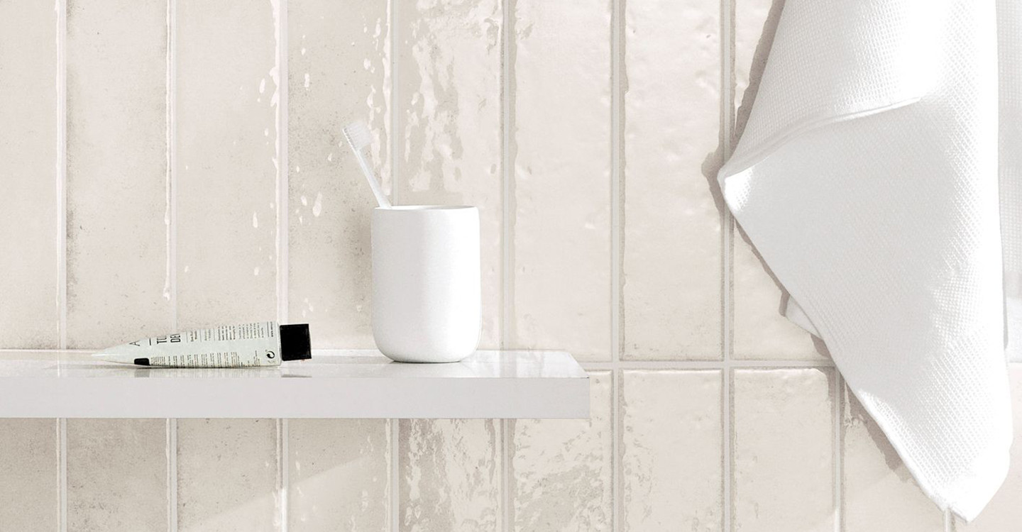 Forte-Anode-White-Glossy-Swatch-369872-1