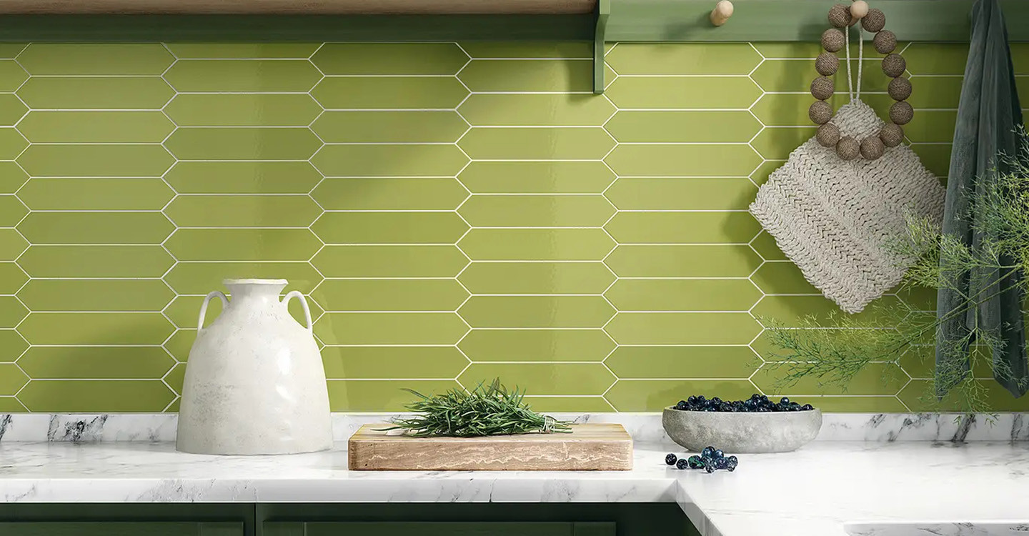 Casey-Parade-Chartreuse-Glossy-Swatch-388289