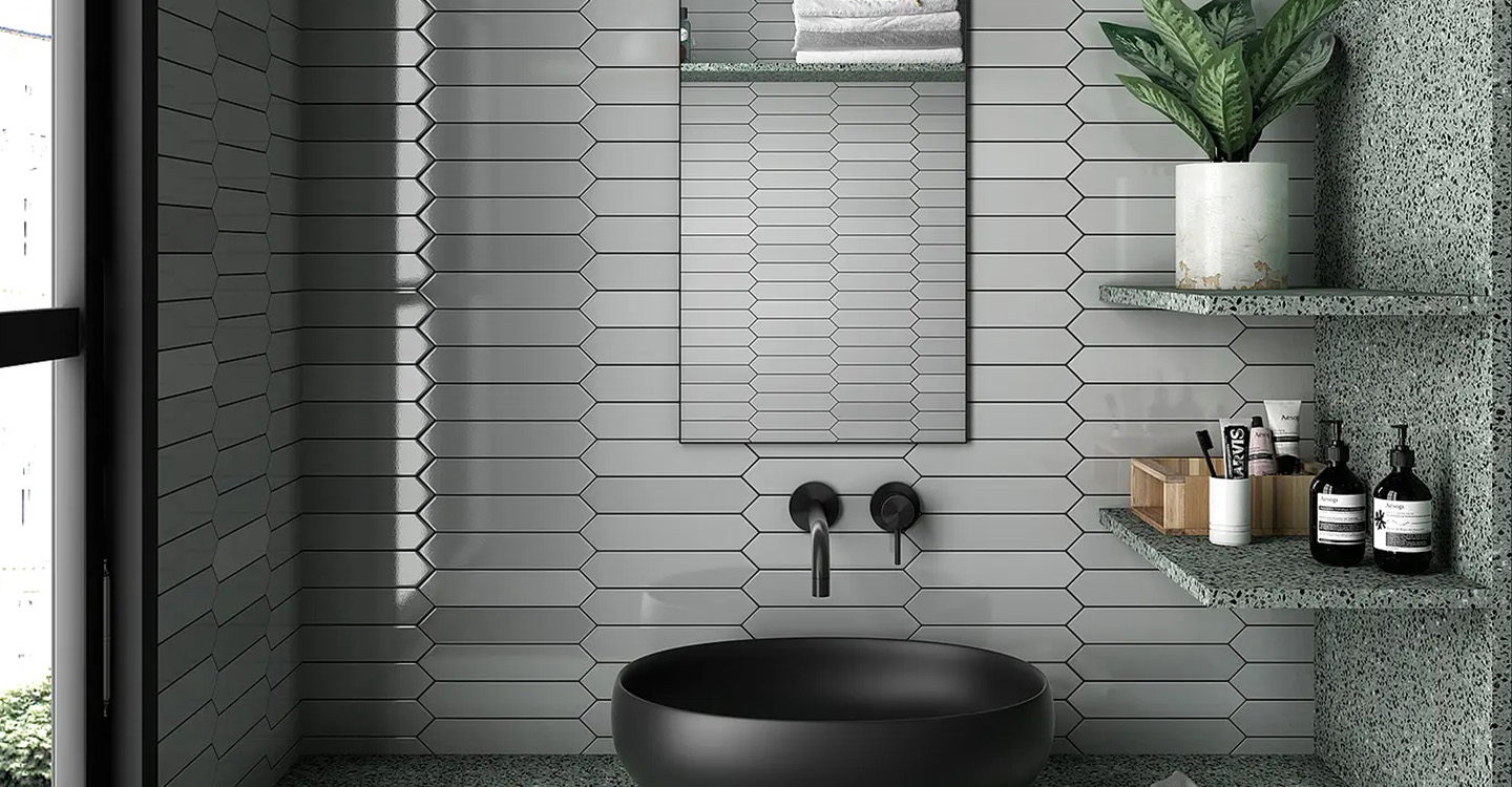 Casey-Parade-Grey-Glossy-Swatch-388283