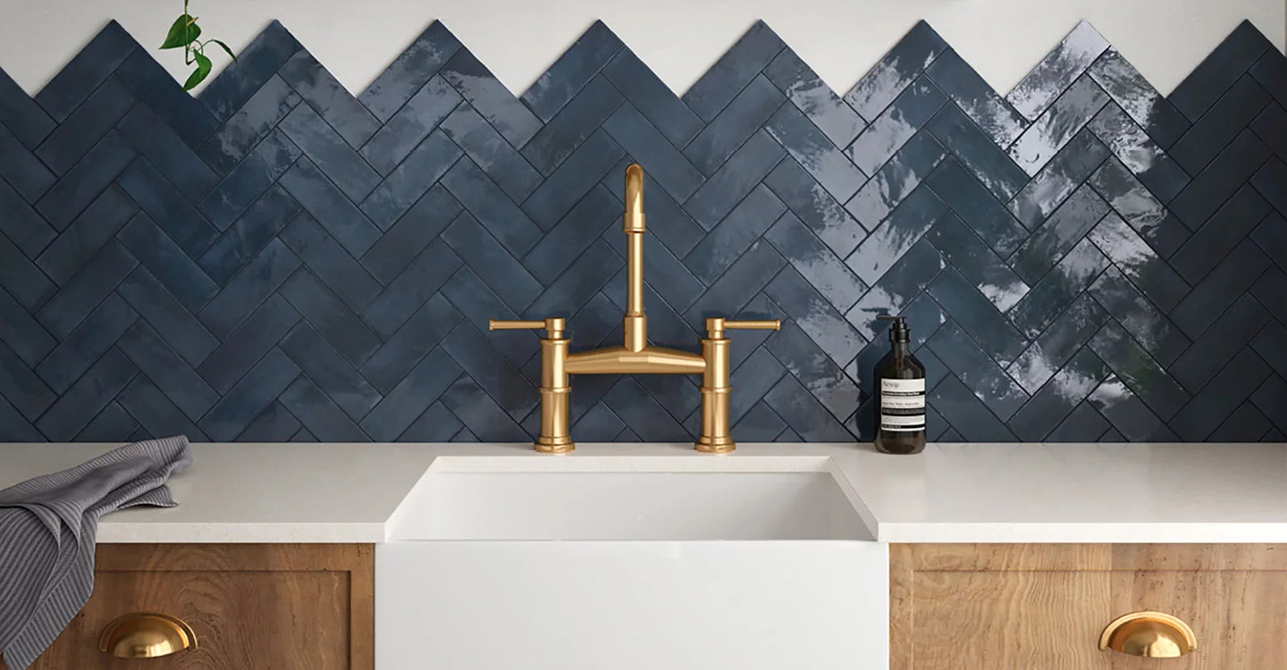 Casey-Colada-Dark-Blue-Glossy-Swatch-388024-2