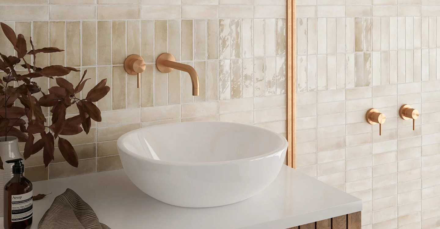 Casey-Colada-Ivory-Glossy-Matte-Swatch-388021