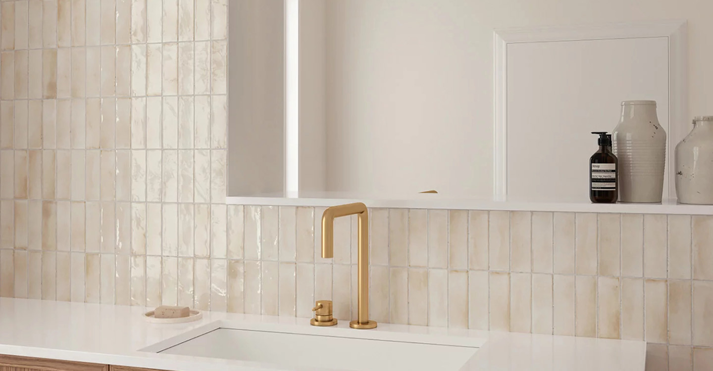 Casey-Colada-Ivory-Glossy-Swatch-388021-2