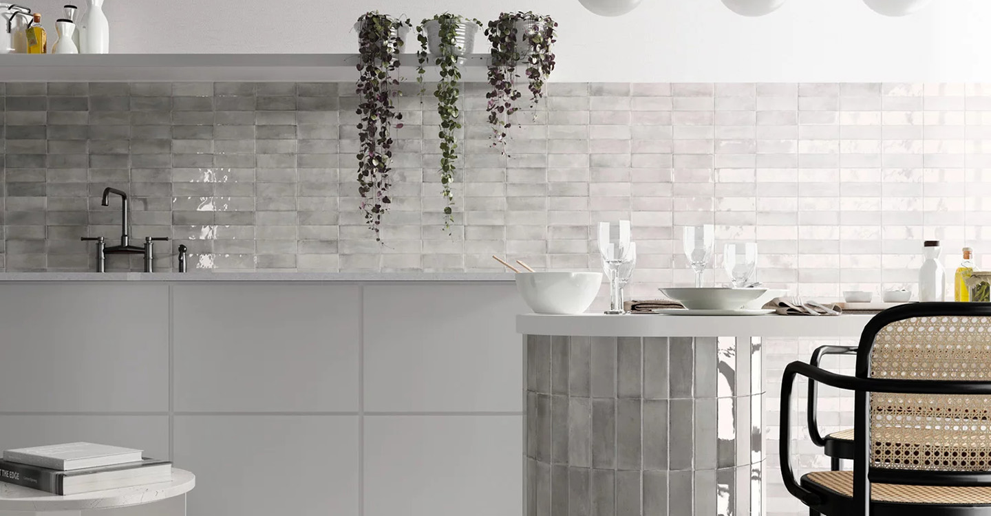 Casey-Colada-Pearl-Grey-Glossy-Matte-Swatch-388026