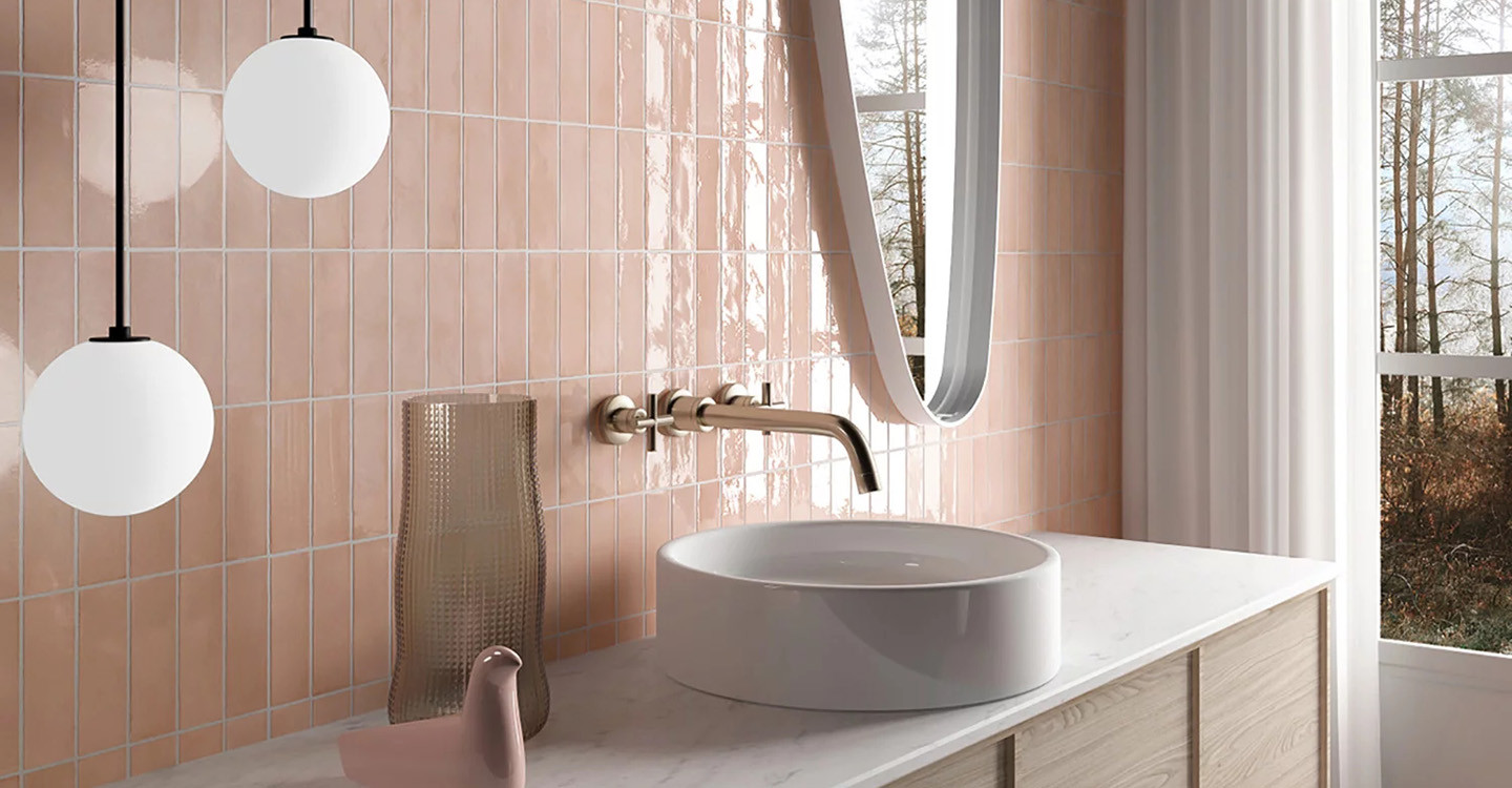 Casey-Colada-Pink-Glossy-Swatch-388022