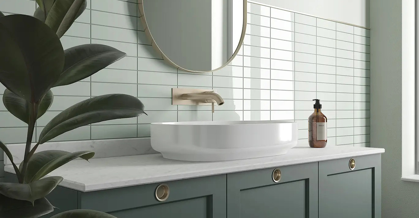 Casey-Opto-Aqua-Glossy-Swatch-388031