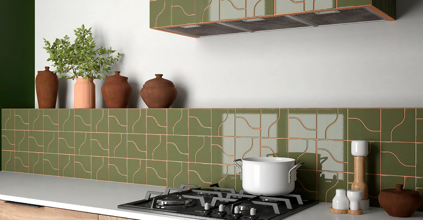 Casey-Bolo-Green-Glossy-Swatch-388128