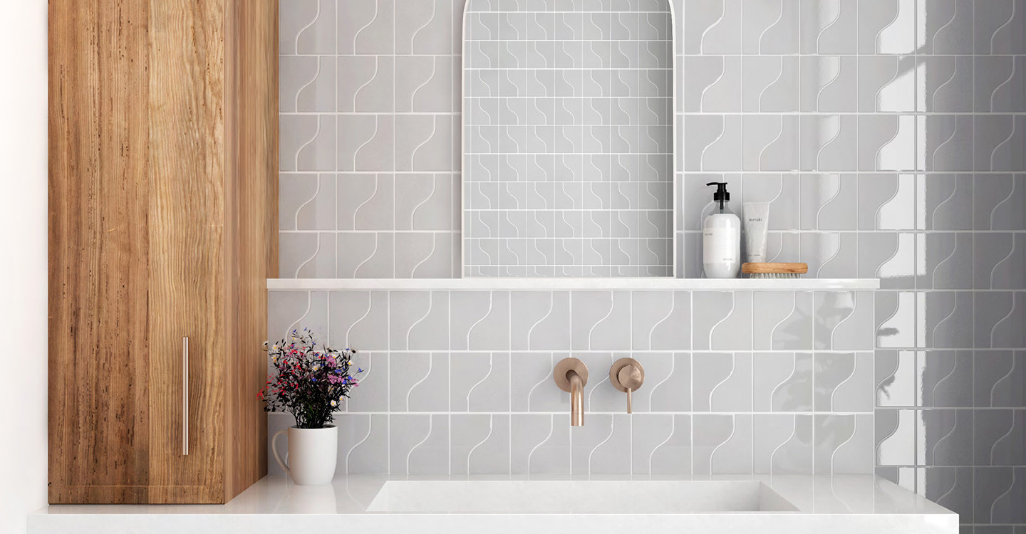 Casey-Bolo-Grey-Glossy-Swatch-388119