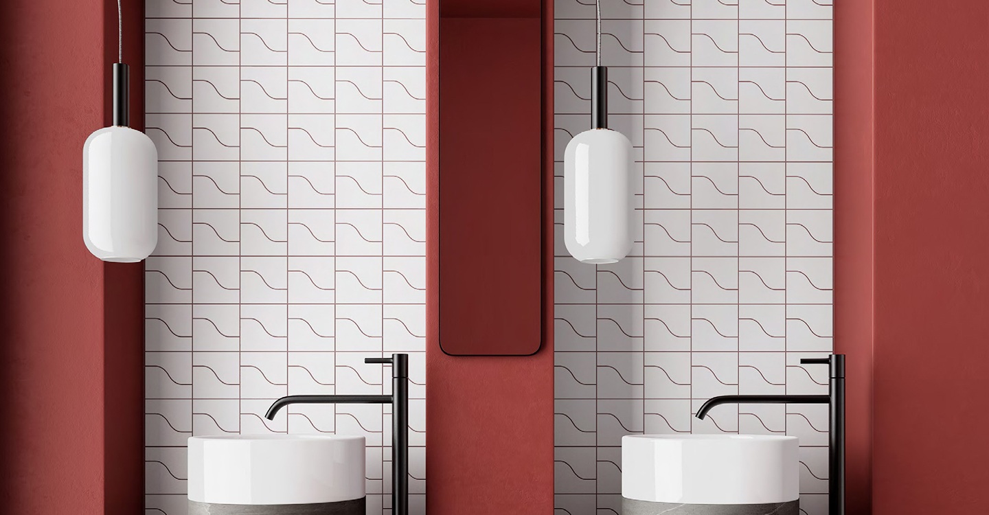 Casey-Bolo-White-Glossy-Swatch-388118