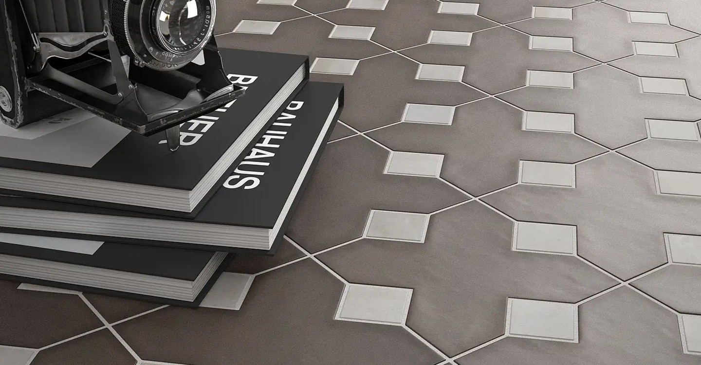 Casey-Phoenix-Charcoal-Matte-388144Casey-Phoenix-Inset-White-Matte-388157