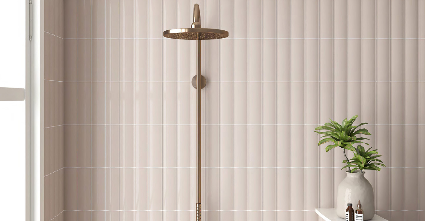 Casey-Roulette-Out-Beige-Glossy-Swatch-388177