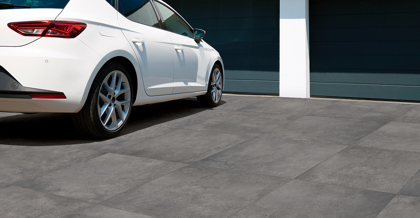 Affine-Solidus-Dark-Grey-Matte-Swatch-381307-2