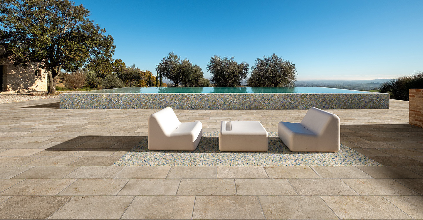 Affine-Catarina-Brown-Antislip-Swatch-381207-4