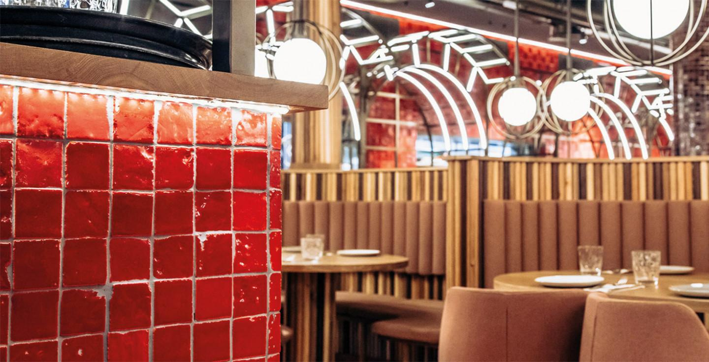 Amparo-Palma-Rustic-Red-Glossy-408483-4