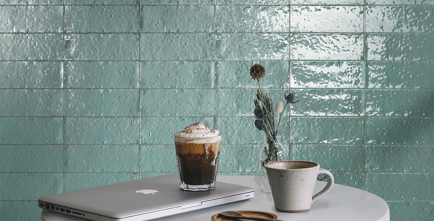 Quarto-Odeon-Turquoise-Glossy-407445