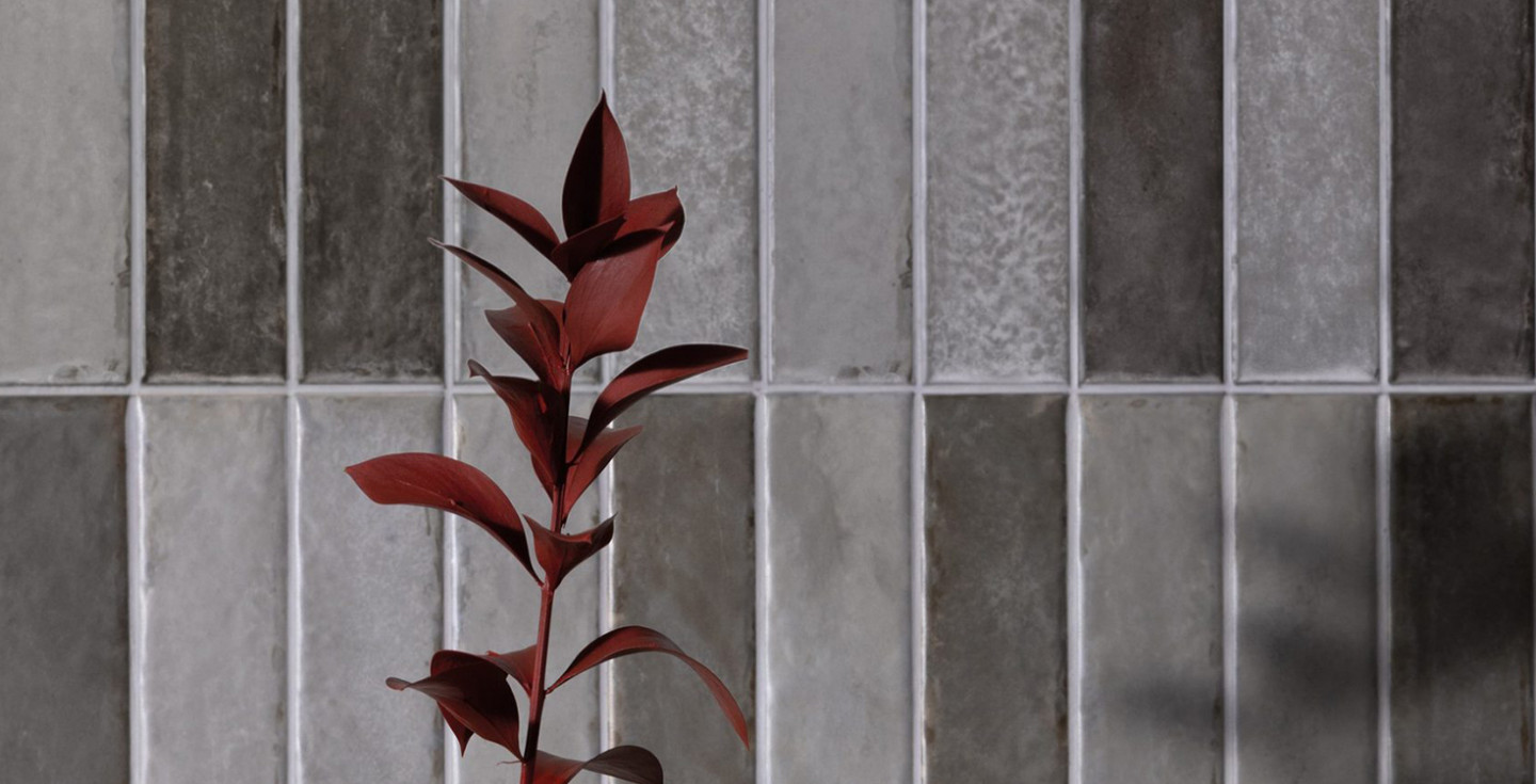 Madras-Tremolo-Umber-Matte-404270_Madras-Tremolo-Fossil-Matte-404268