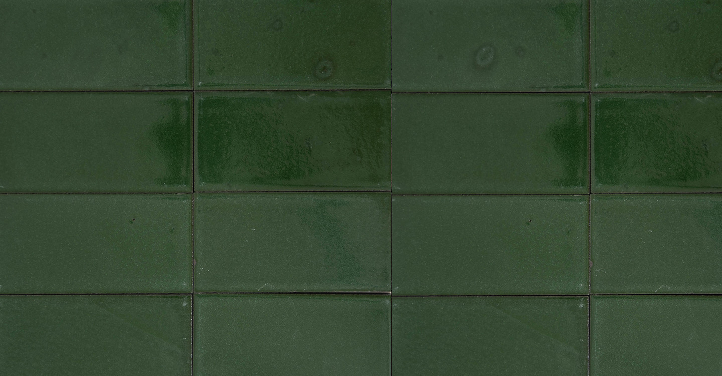 Magellan-Fire-Stone-Emerald-Green-Glossy-410884