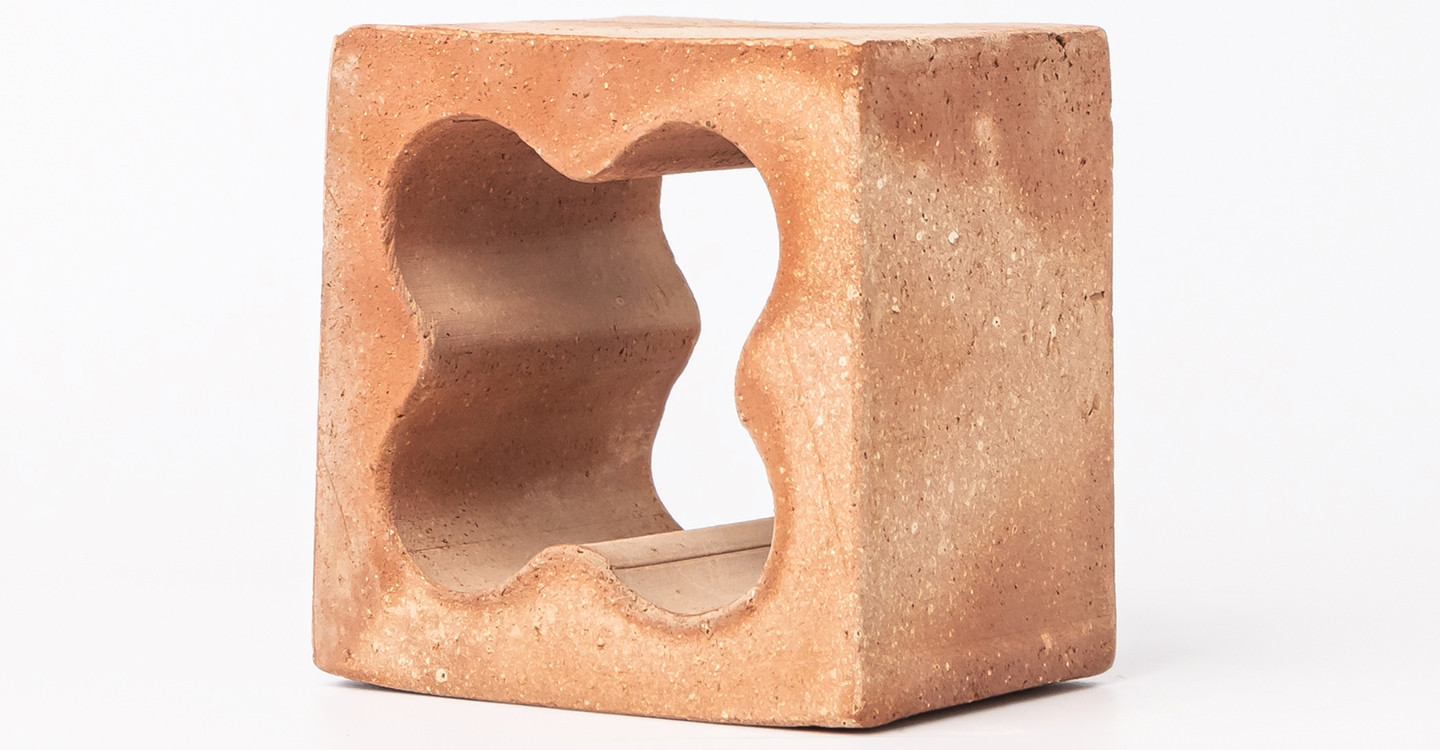 Clover shaped breeze block