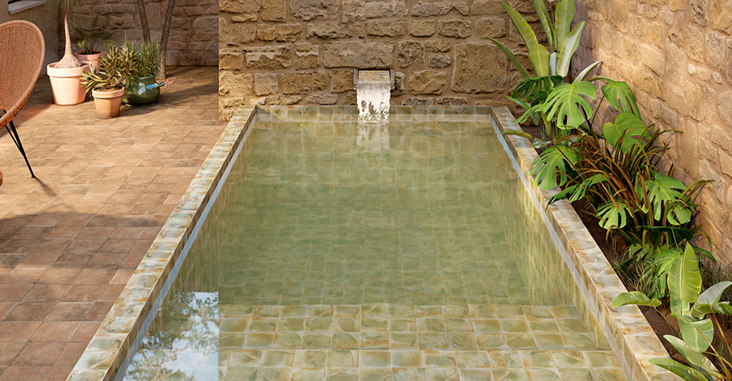 May-Winslow-Ochre-Glossy-435823