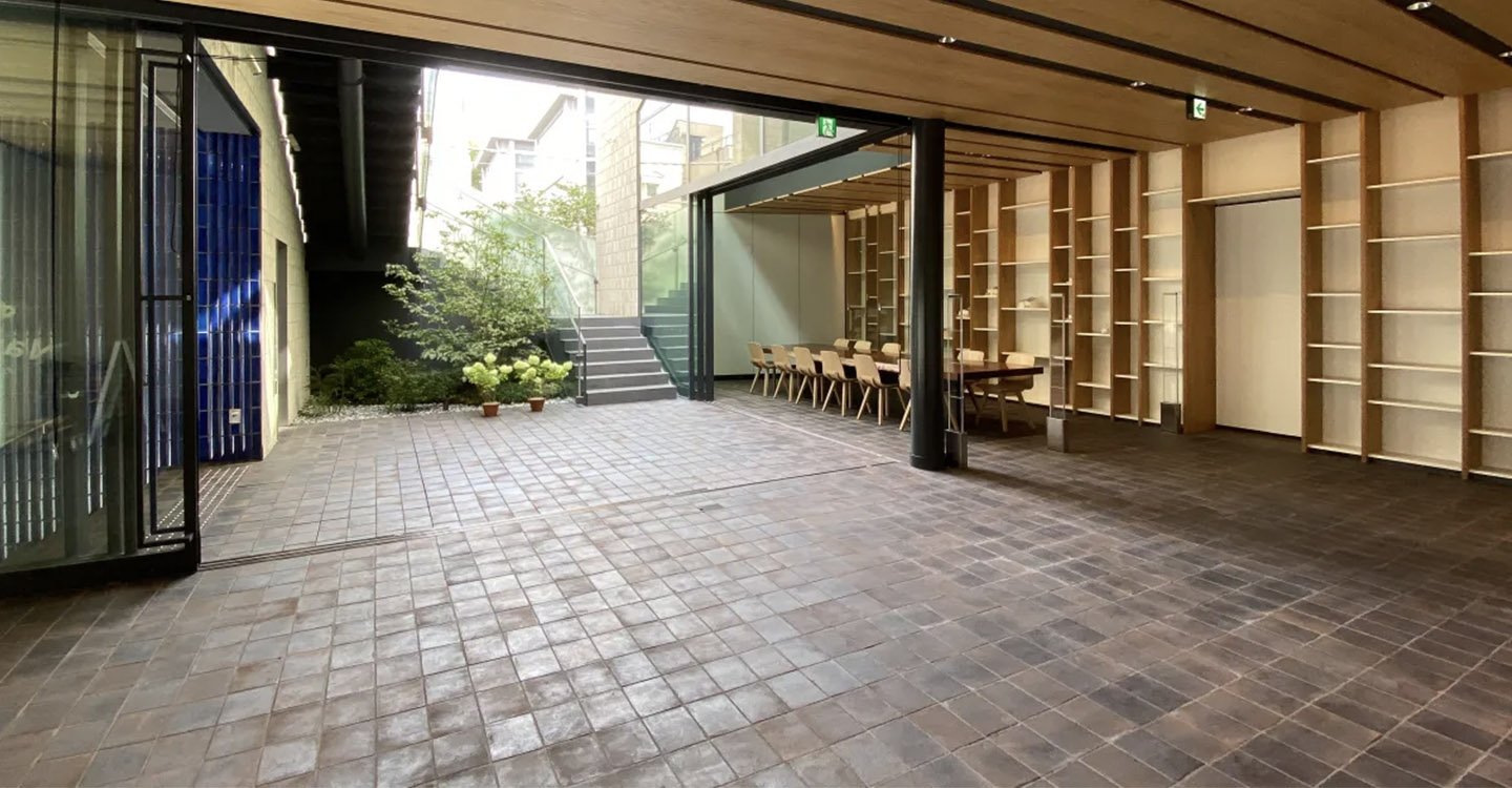 Ureshi-Kage-Black-Coffee-Matte-457719-Install-002