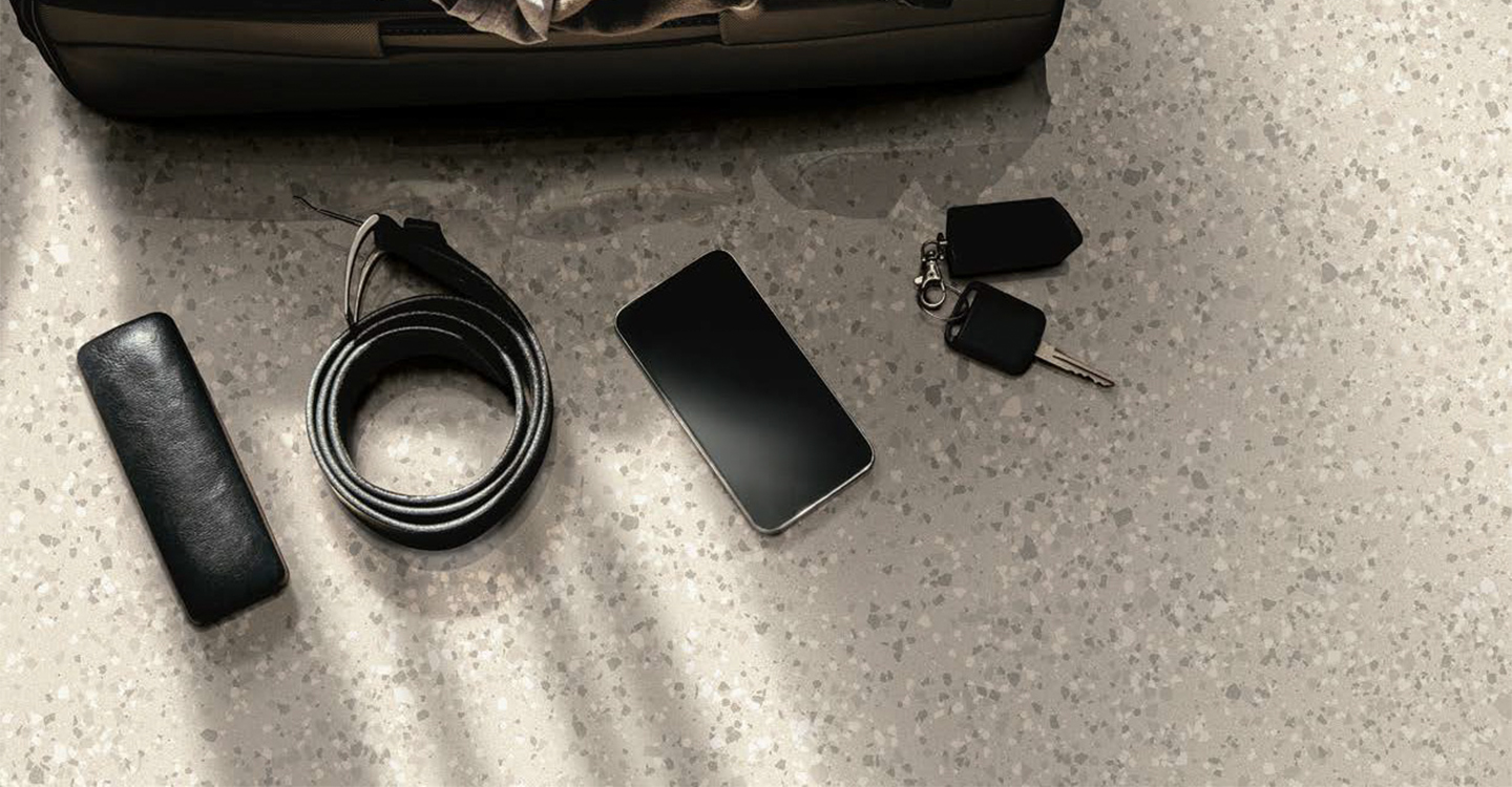 Zuesanne-Regalia-Large-Sand-Install