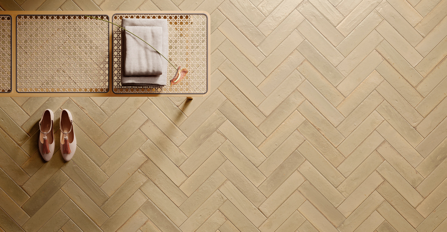 Quarto-Bella-Sand-Glossy-463008-001-Install