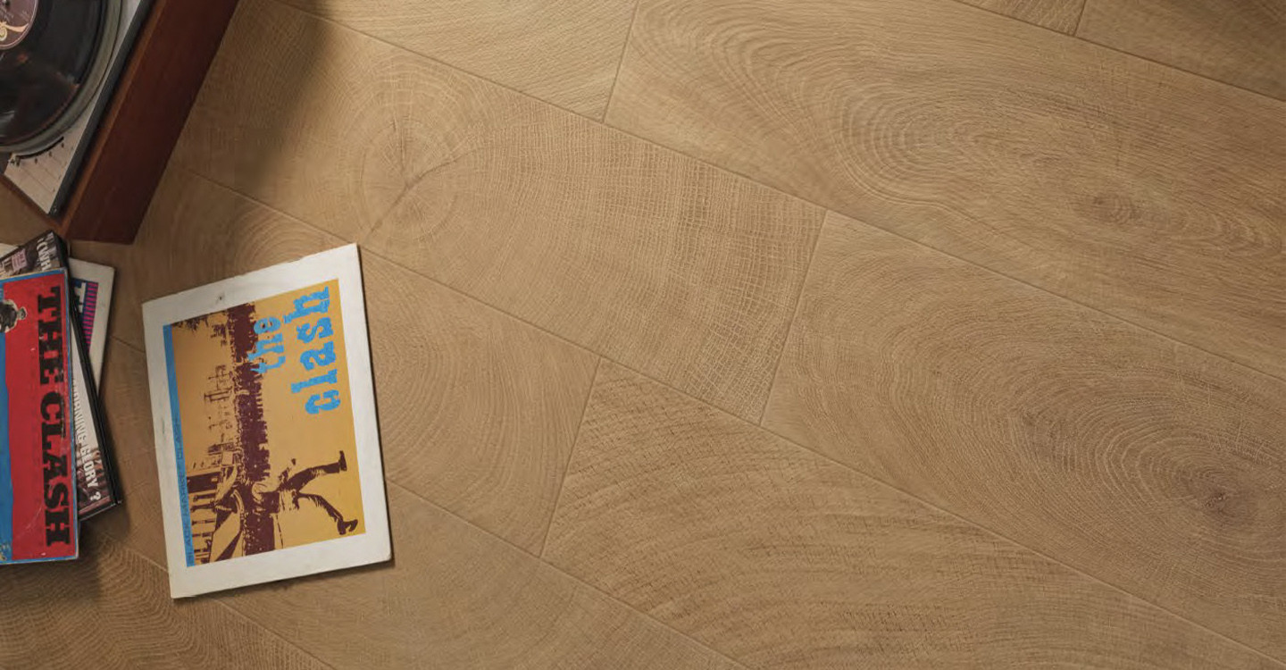 District-Beam-Cherry-Matte-463146-002-Install