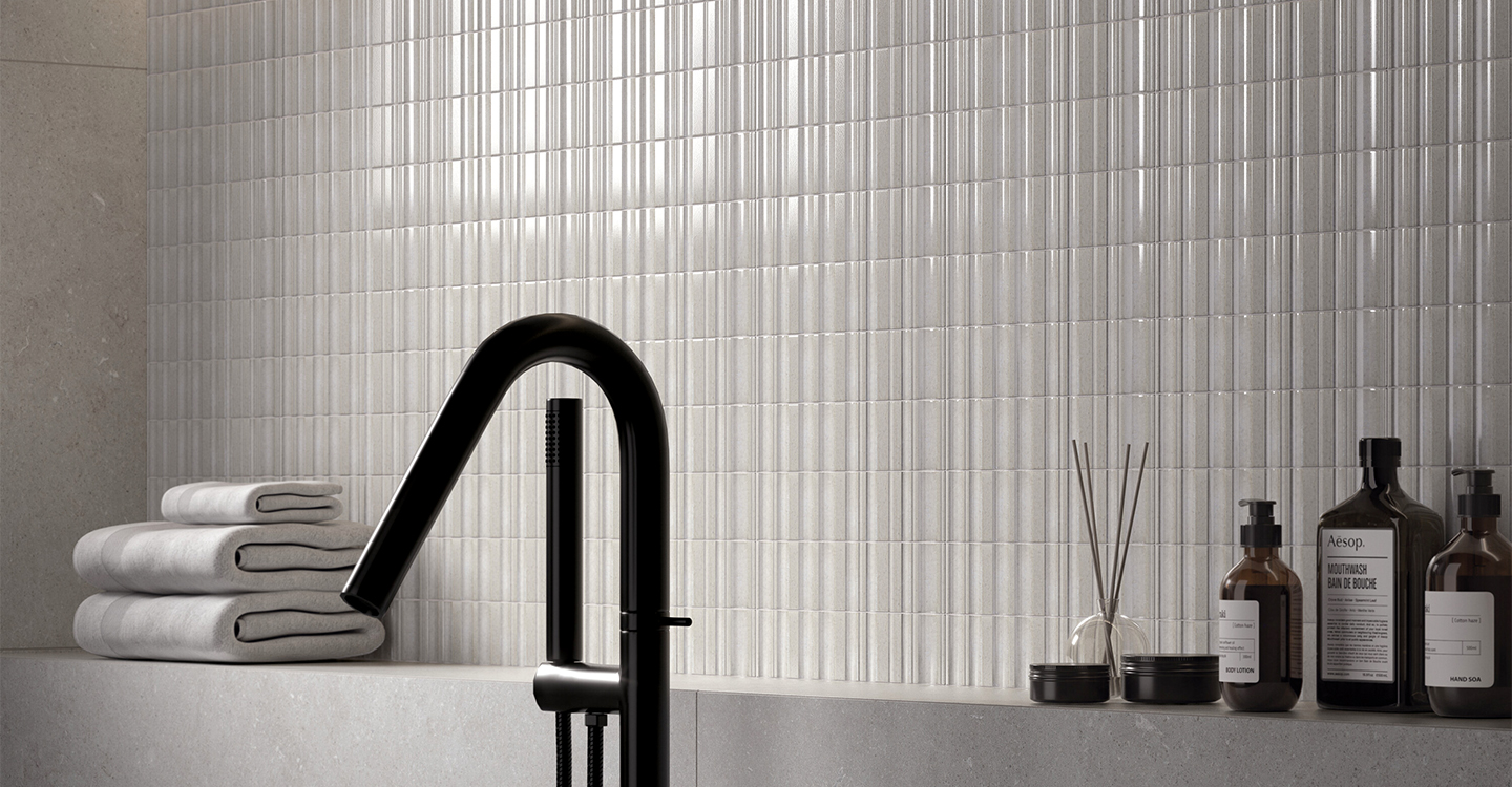 Onda-Amplio-Greige-Glossy-468333-Install