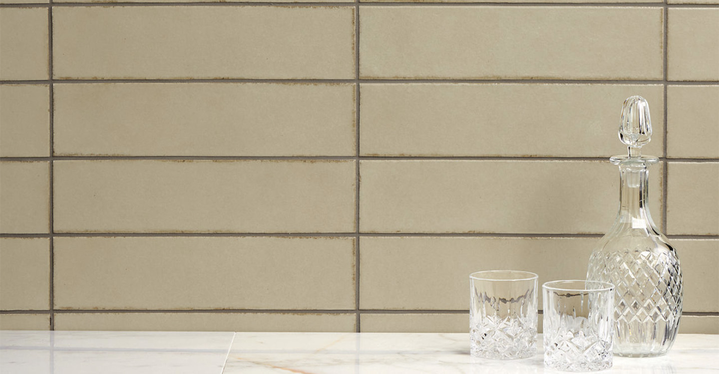 Bristol-Dillon-Sand-Glossy-485873-Install